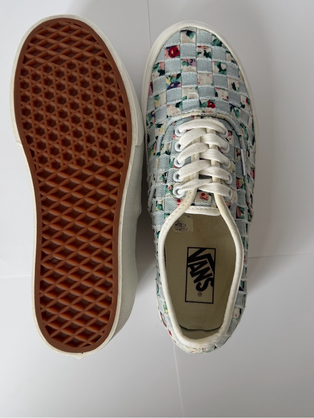 Vans size 9 - Picture 3 of 4